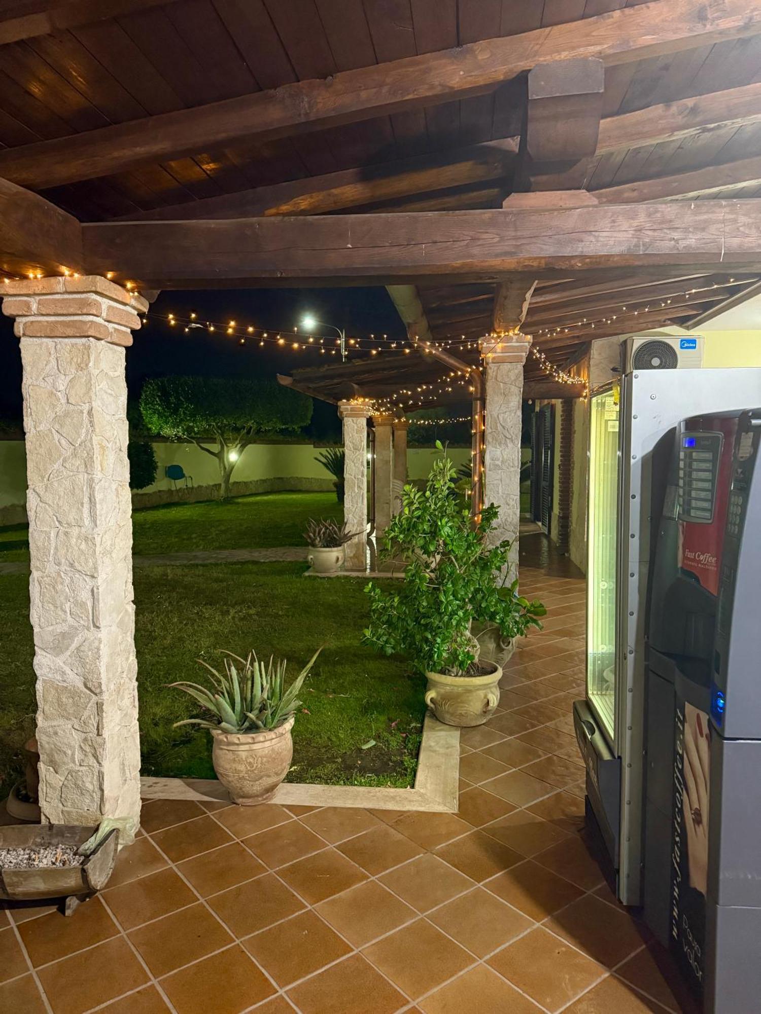 Luxury B&B Resort Anzio Eksteriør bilde